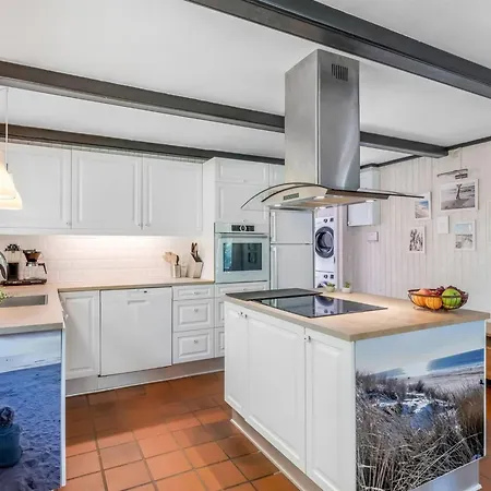 Yall - 1km From The Sea By Interhome