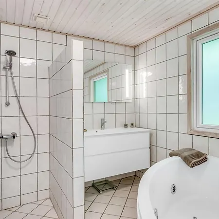 Yall - 1km From The Sea By Interhome *