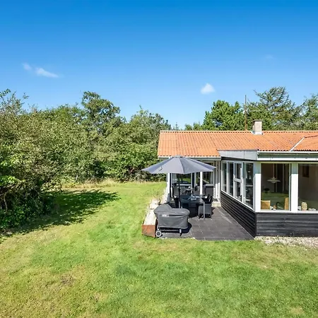 Yall - 1km From The Sea By Interhome