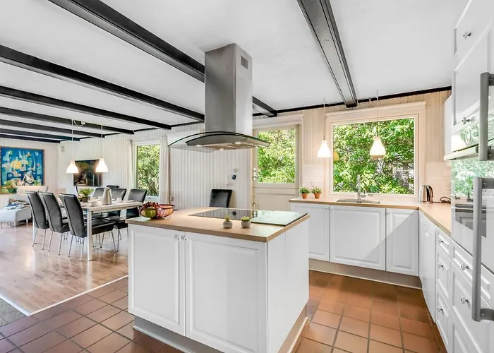 Holiday home Yall - 1km From The Sea By Interhome